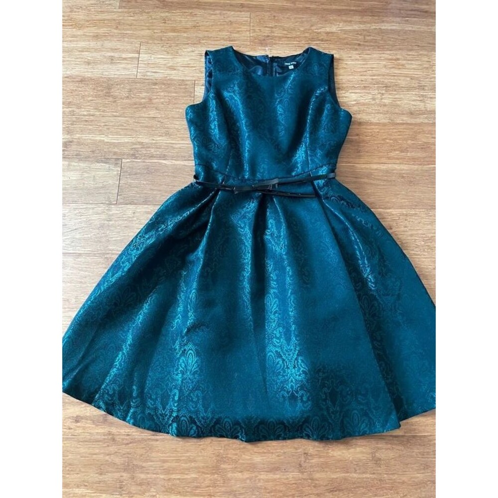 Beautiful Cocktail Dress - Picture 7 of 7